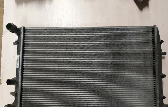 Volkswagen Caddy Coolant radiator 6Q0121253R