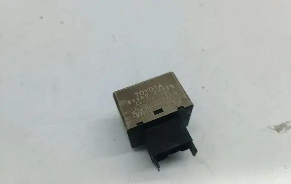 Lexus IS 220D-250-350 Other relay 8198030170 0665005641