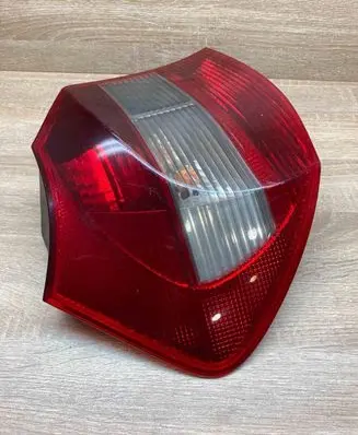Tailgate rear/tail lights