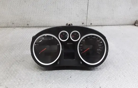 Audi A2 Speedometer (instrument cluster) 81117994 110080192