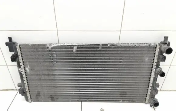 Volkswagen Cross Polo Coolant radiator 6RS121253 U9331001 63323