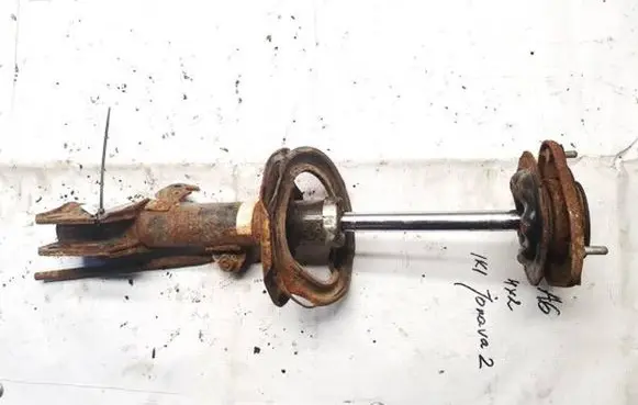Toyota Avensis T250 Front shock absorber/damper