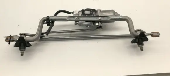 Toyota Verso-S Front wiper linkage and motor 851100F030