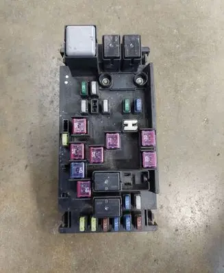 Subaru Forester SJ Fuse module 82241SG040 211098