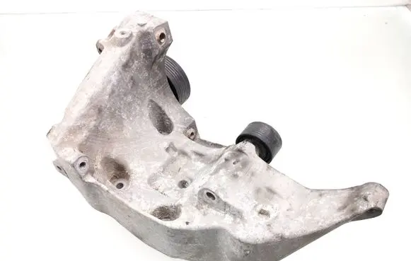 BMW 3 E90 E91 A/C compressor mount bracket 7802639 1116780263902