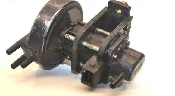 Volkswagen PASSAT B5 Turbo solenoid valve 4522371