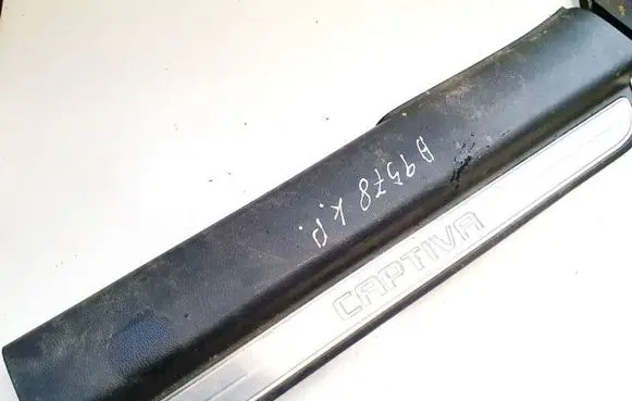 Chevrolet Captiva Front sill trim cover c14xambient