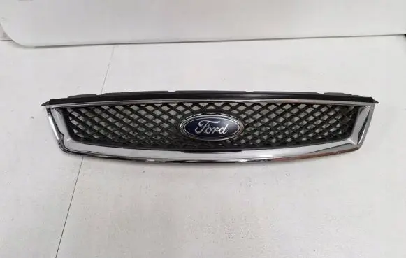 Ford Focus Front grill 4M51-8C436-B