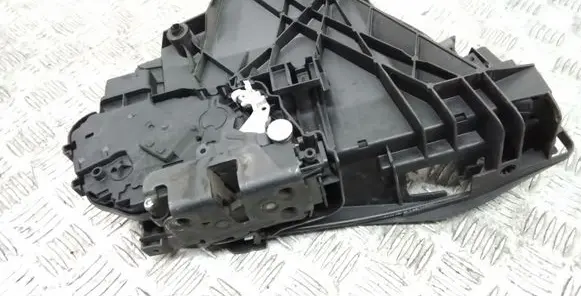 Volvo C30 Front door lock 30753664