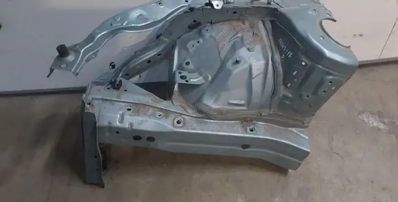 Toyota Prius (XW50) Front side member 