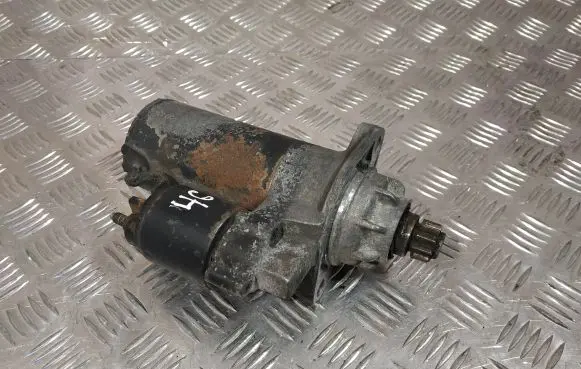 Volkswagen Golf IV Starter motor 02M911023A 0001125018