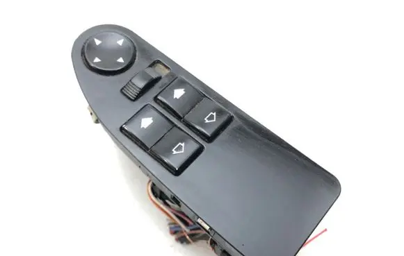 BMW 5 E39 Electric window control switch 8368967