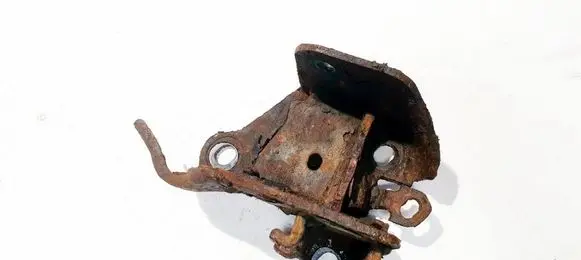Nissan Note (E11) Bracket in trunk/boot 