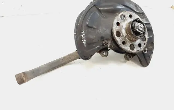 Mercedes-Benz CLS C219 Front wheel hub