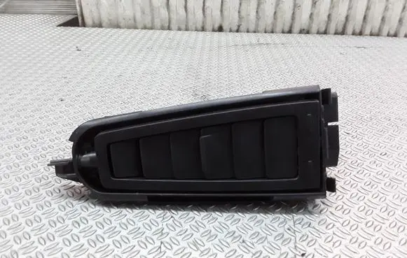 Citroen C4 I Picasso Rear air vent grill 9657691577