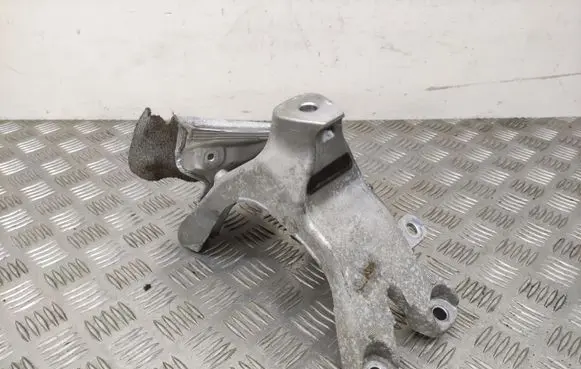 Audi A4 S4 B8 8K Engine mounting bracket 8K0199308CA
