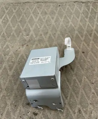 Nissan Juke I F15 Camera control unit module 284F0BV80A EN4025P 276113715