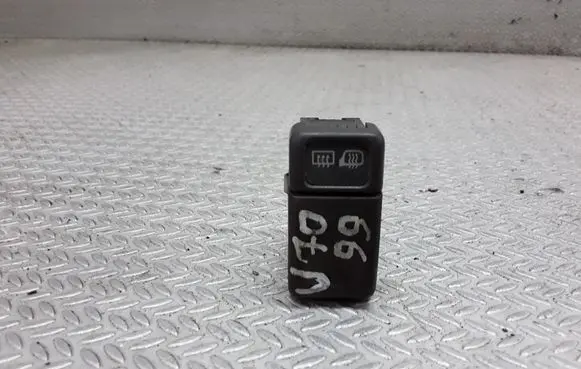 Volvo S70 V70 V70 XC Windscreen/window heater switch 9162952