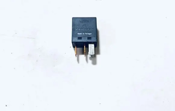 Mitsubishi Colt Other relay mb953382 043262a