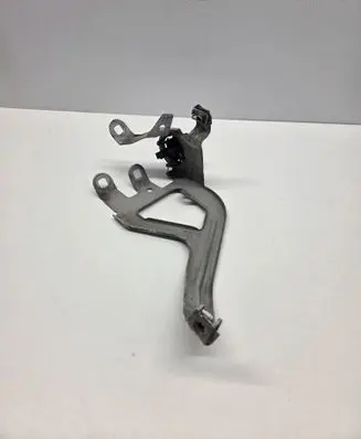 BMW 5 F10 F11 Fender mounting bracket 
