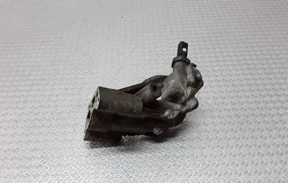 Audi A4 S4 B5 8D Oil filter mounting bracket 050115417