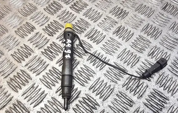 Audi A4 S4 B5 8D Fuel injector 0281130201s
