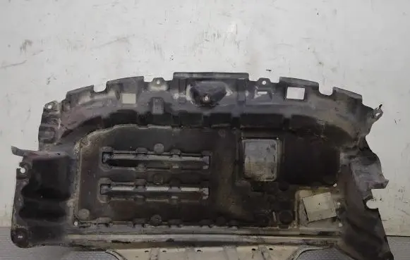 Toyota Yaris Engine splash shield/under tray
