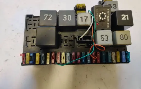 Volkswagen Multivan T4 Fuse box set 357937039