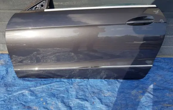 Mercedes-Benz E C207 W207 Front door DRZWILEWE207755