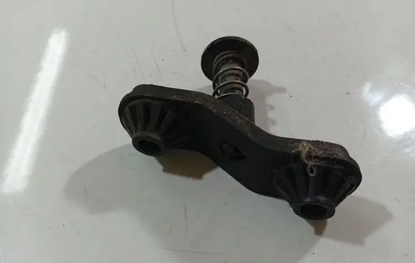 Saab 9-5 Radiator mount bracket 4577722