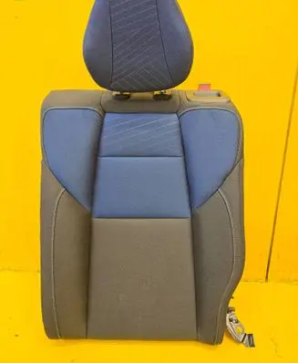 Lynk u0026 co 01 Seat set 