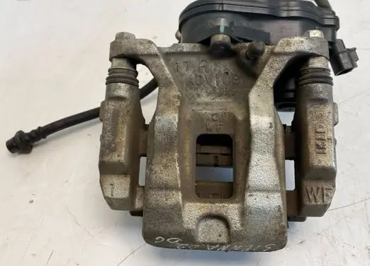 Toyota Sienna XL40 IV Rear brake caliper 