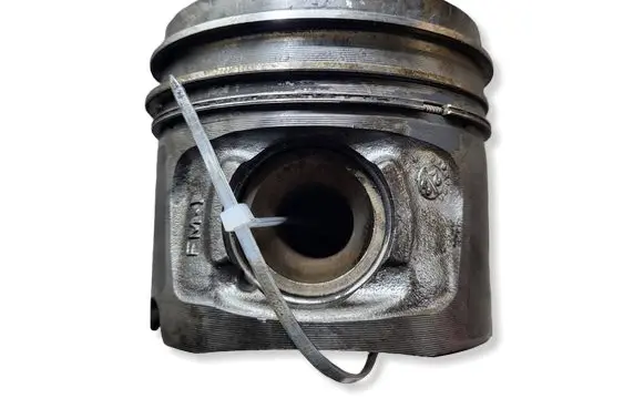 BMW 3 E90 E91 Piston N47