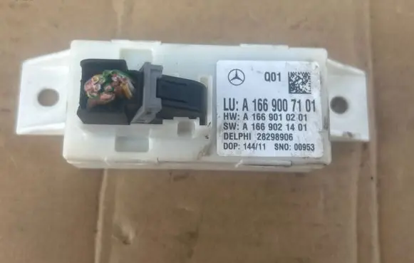 Mercedes-Benz C W204 Light module LCM A1669007101 A1669021401 A1669010201