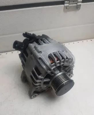 Peugeot 208 Generator/alternator 9826574080 FG12T145 2719831C