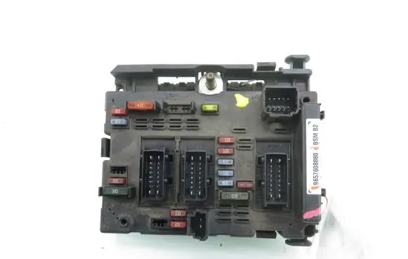 Peugeot 206 BSM Control unit 9657608880
