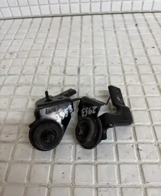 Subaru Legacy Radiator mount bracket 