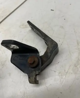 Ford S-MAX Front door upper hinge A046575