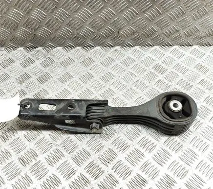 Suzuki SX4 S-Cross Engine mount bracket 1191061M01