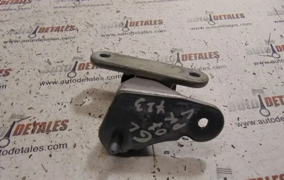 Mercedes-Benz GL X164 Front door upper hinge