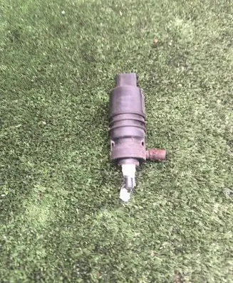 BMW 3 E90 E91 Windscreen/windshield washer pump 7302588