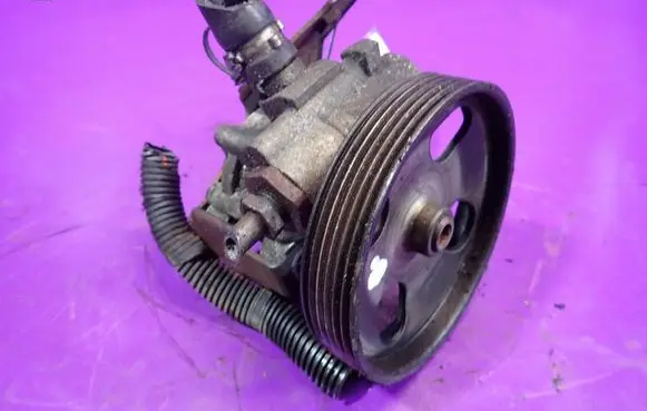 Peugeot Partner Power steering pump