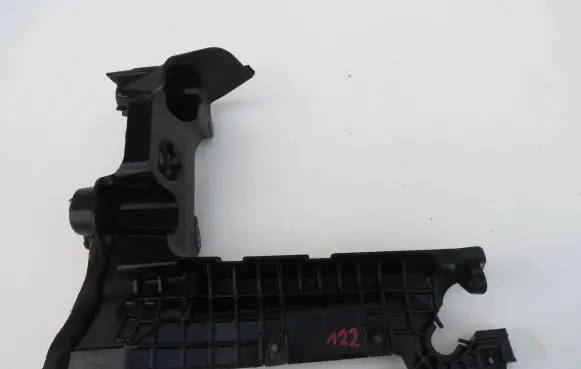 Volvo V70 Battery tray 6G9N10724FF 30760952