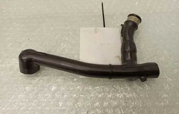 Mercedes-Benz E W123 Breather/breather pipe/hose 1020945082