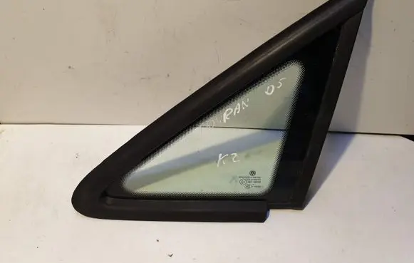 Volkswagen Touran I Front triangle window/glass DOT24M68AS2 E643R00048