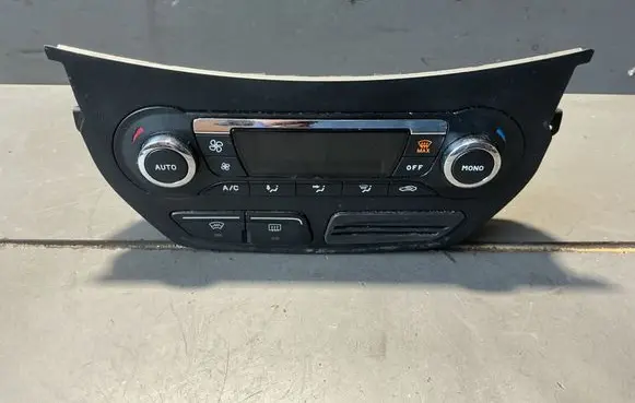 Ford C-MAX II Climate control unit AM5T18C612BG 0259A