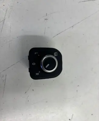 Volkswagen Tiguan Wing mirror switch 5K2959565 310304S