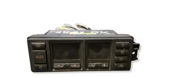 Audi A4 S4 B5 8D Climate control unit 8D0820043H 5HB00650011