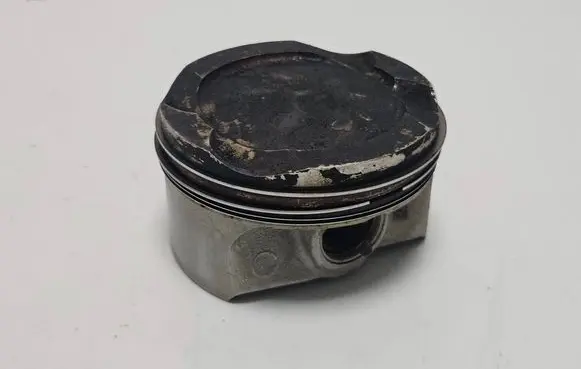 BMW M5 Piston 89L106