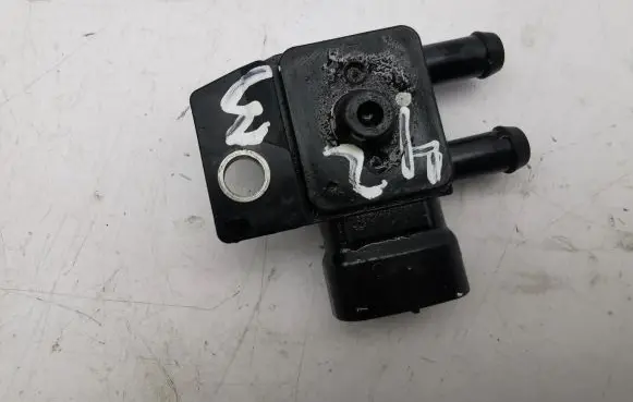 Hyundai Santa Fe Exhaust gas pressure sensor 392102A800